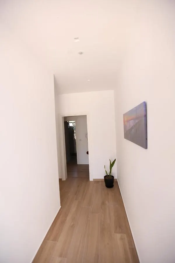 Sea Breeze Villa Sarandë Apartamento
