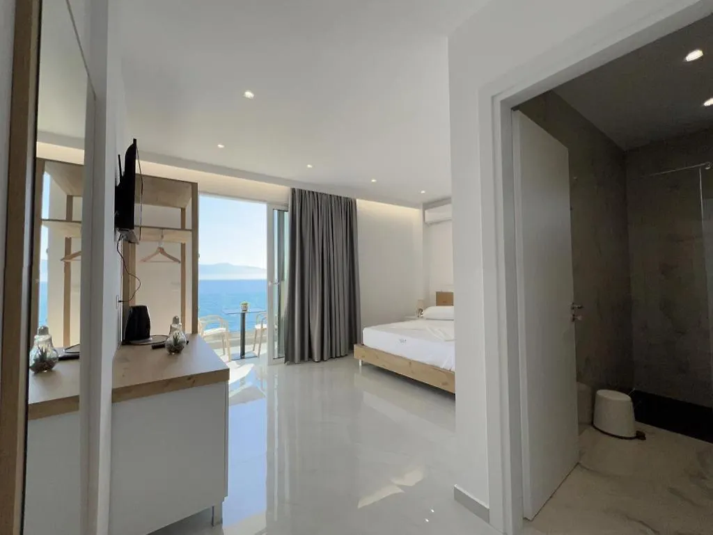 Sea Breeze Villa Sarandë