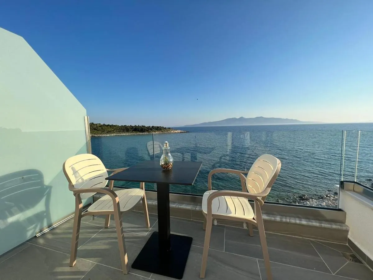 Sea Breeze Villa Sarandë Appartamento