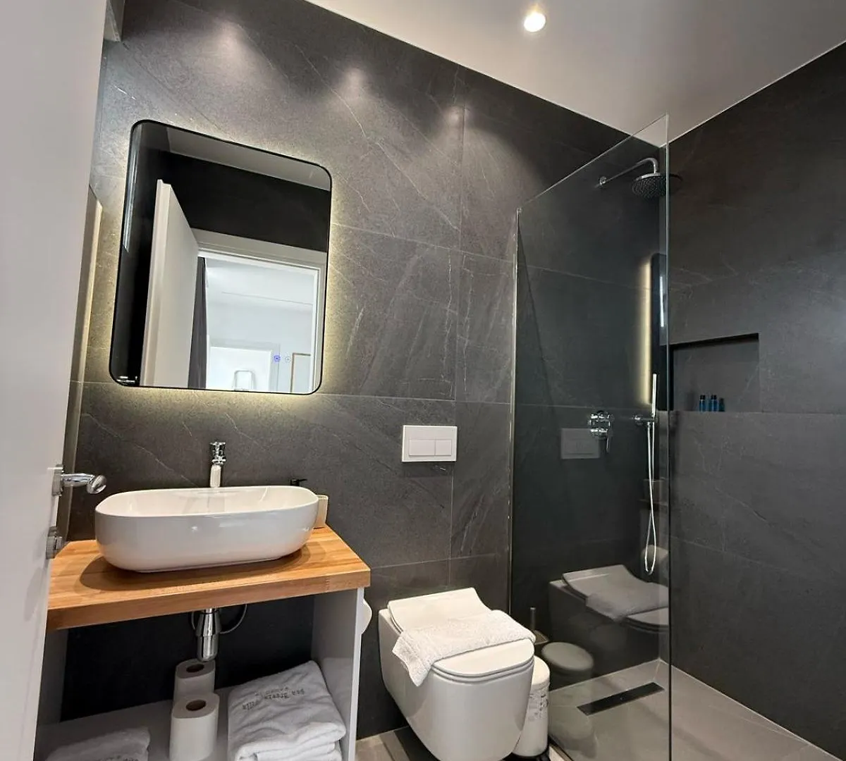 Sea Breeze Villa Sarandë Appartamento